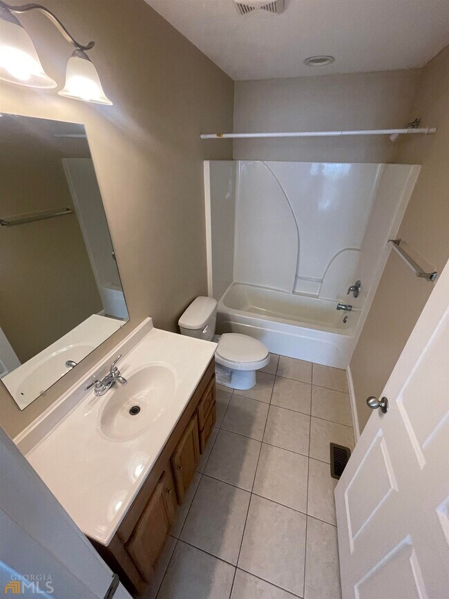 Building Photo - 105 Deep Bay Cir