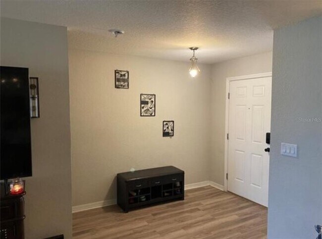 Building Photo - 4571 Calumet Dr