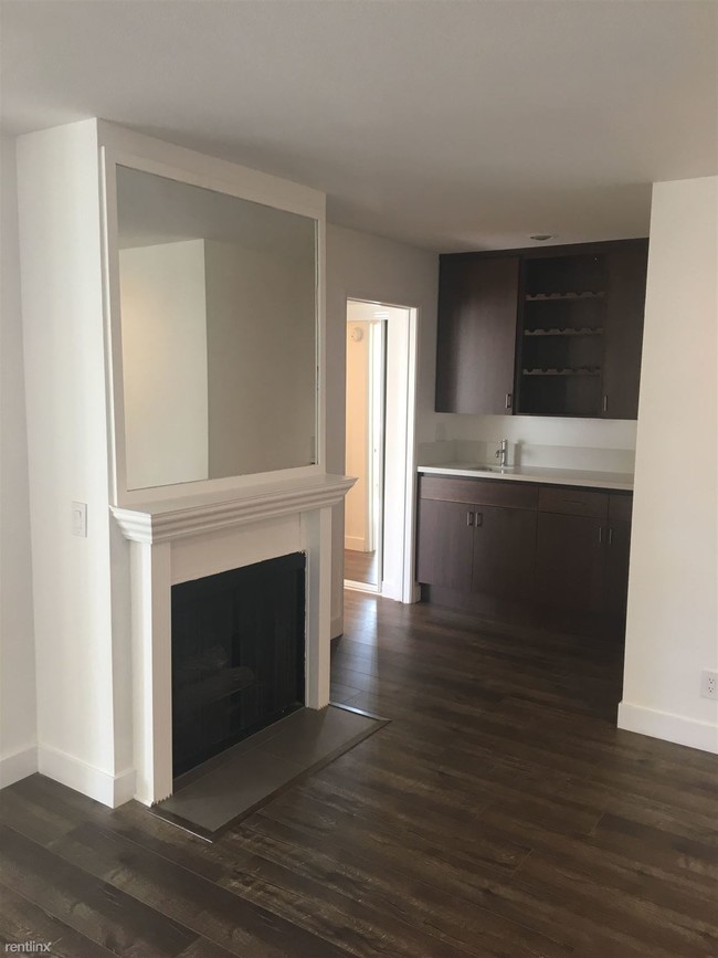 Building Photo - 1 br, 1 bath  - Gardner Royale