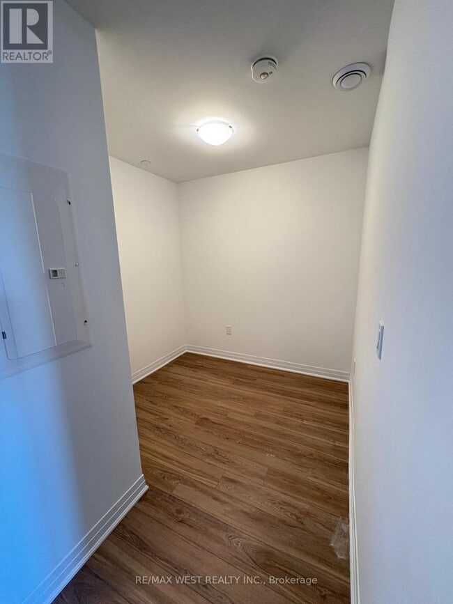 Building Photo - 490 Gordon Krantz Ave