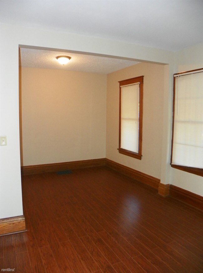 Building Photo - 4 br, 2 bath House - 990 3rd Street E