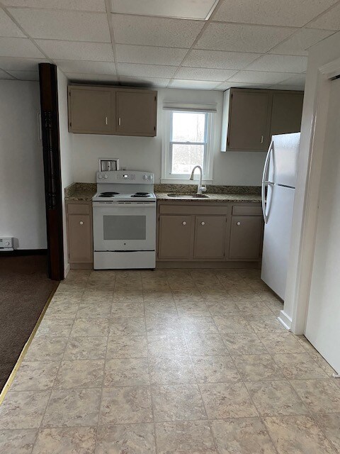 Building Photo - 2406 DE-2