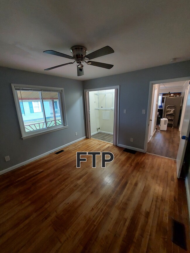 Foto del edificio - 1627 2nd St