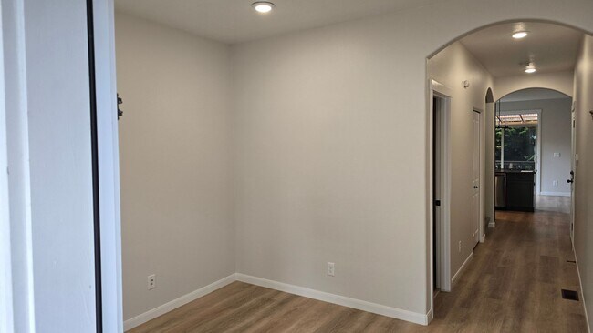 Foto del edificio - Spacious 3 Bedroom – Move-In Ready!