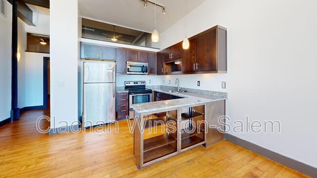 Foto del edificio - 101 E. Sixth St.