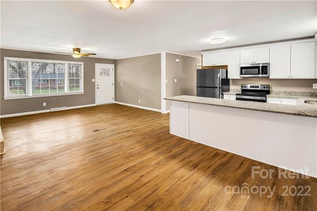 Building Photo - 705 Honeywood Ln
