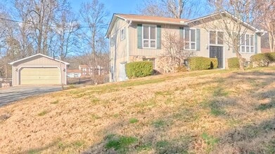 Building Photo - 3690 Nena Cir