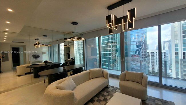 Foto del edificio - 300 Biscayne Blvd Way