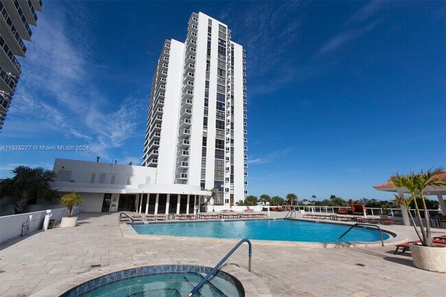 Foto del edificio - 20515 E Country Club Dr
