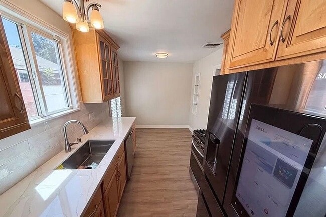 Foto del edificio - 11844 Graystone Ave