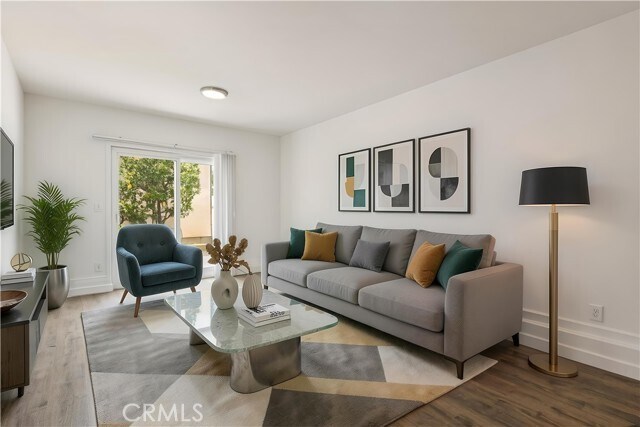Foto del edificio - 16601 Valerio St