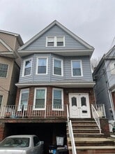 Building Photo - 96 W 30th St