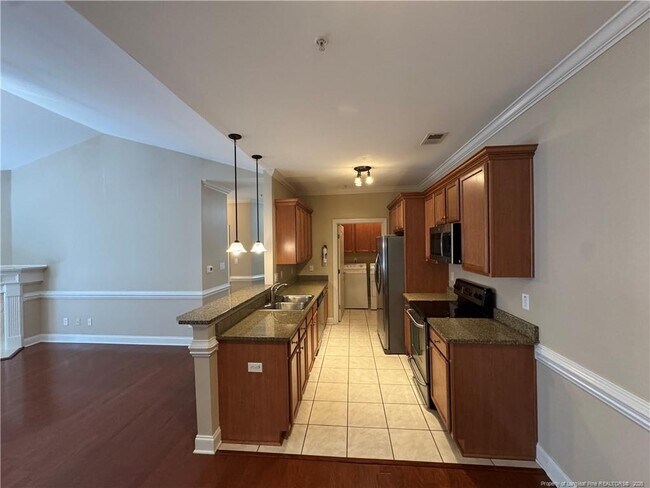 Building Photo - 210 Fountainhead Ln