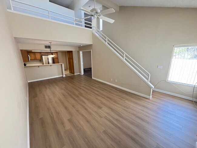 Building Photo - Beautiful2Bed/2Bath Townhome-Private with ...
