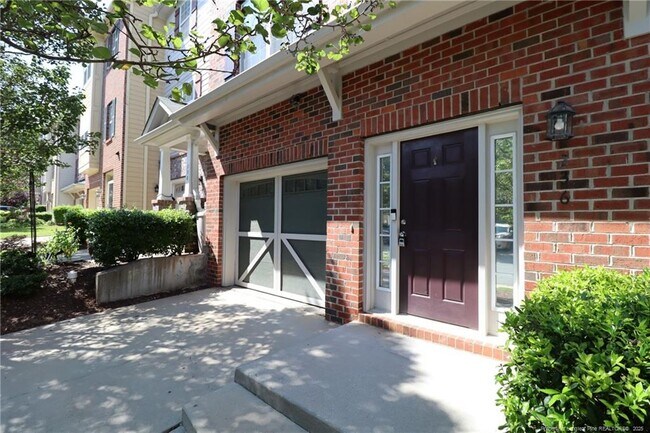 Foto del edificio - 236 Linden Park Ln