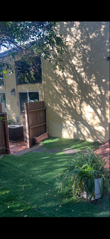 Building Photo - 1824 Shadow Knolls Pl