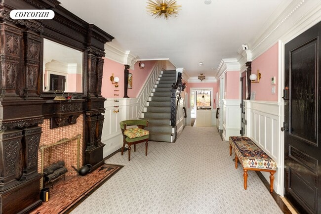 Building Photo - 64 W 87th St