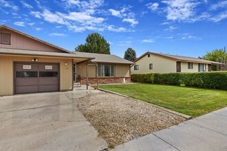 Building Photo - 158 Ridgeway Dr