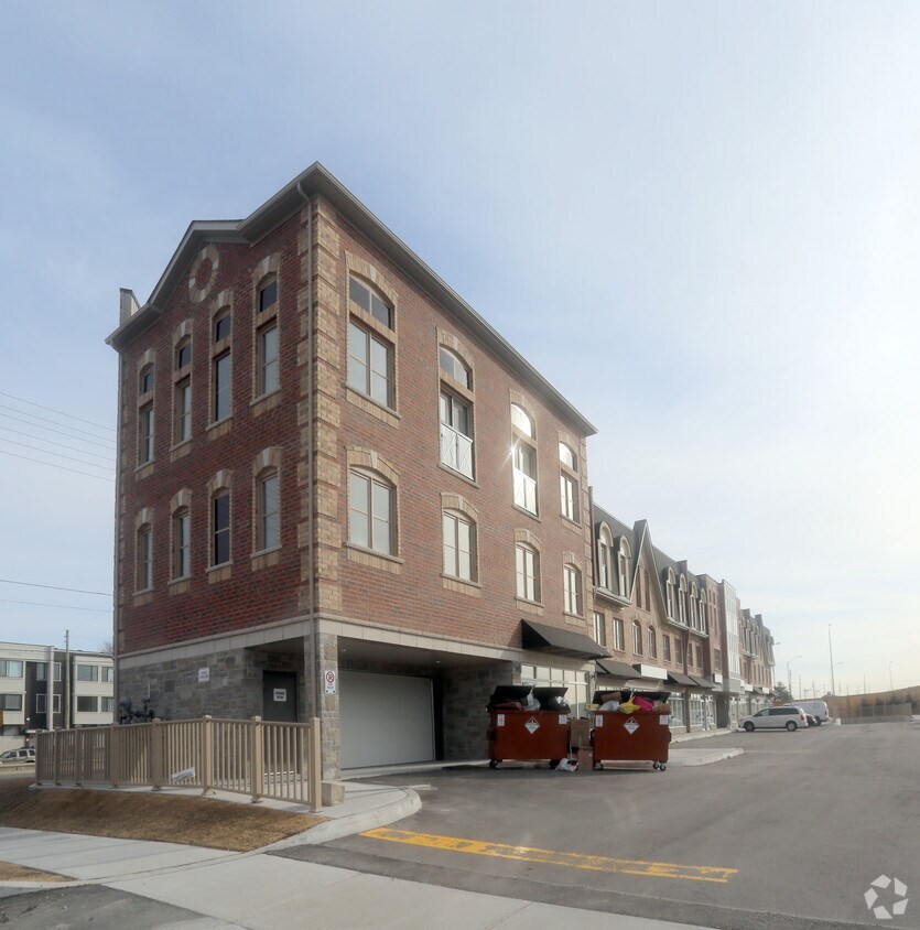 3865 Major Mackenzie Dr W, Vaughan, ON L4L 1A6 Apartments 3865 Major