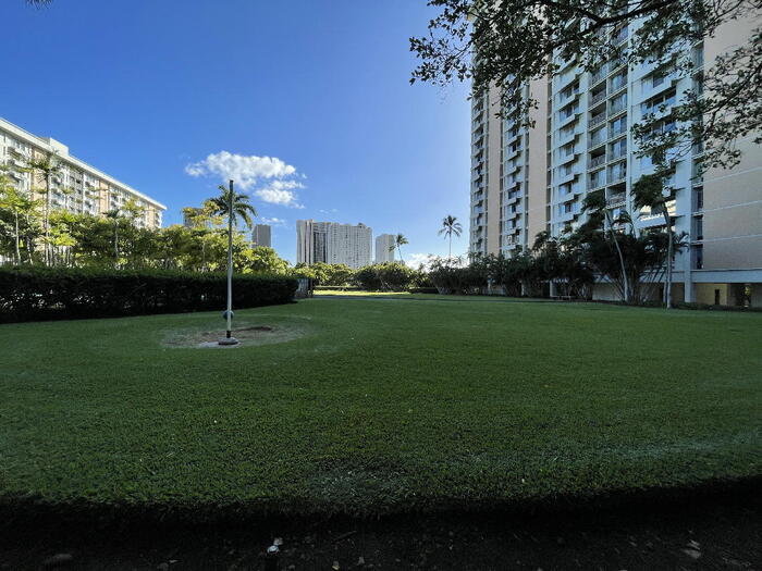 Primary Photo - QUEEN EMMA GARDENS 2/1/tndm, Queen Twr, cf...