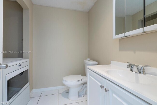 Building Photo - 3 br, 2.5 bath House - 22310 SW 103rd Ct
