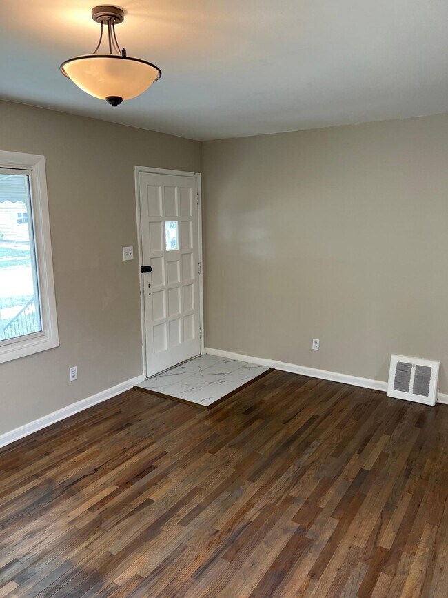 Building Photo - 28204 Felician St