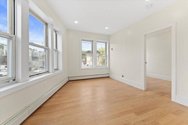 Foto del edificio - 2321 John F. Kennedy Blvd