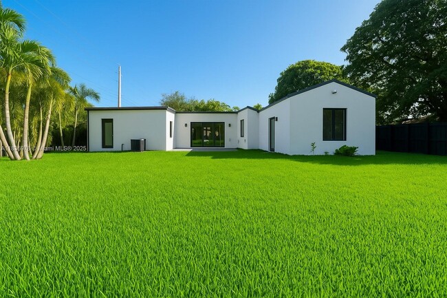 Foto del edificio - 185 NE 106th St