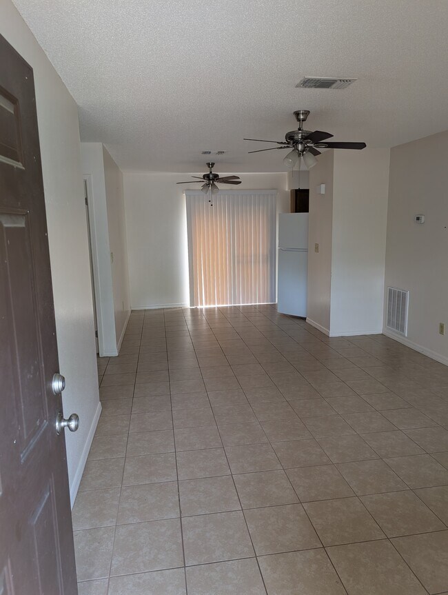 Foto del edificio - 371 NW Lake City Ave
