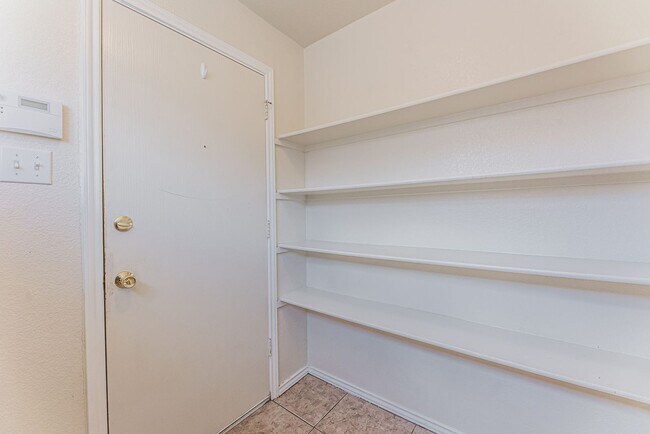 Building Photo - 514 Prospector Trl