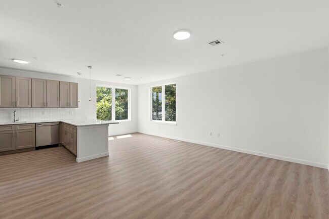 Building Photo - 306 Bergen Ave
