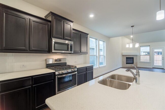 Foto del edificio - 7633 Spring Dr