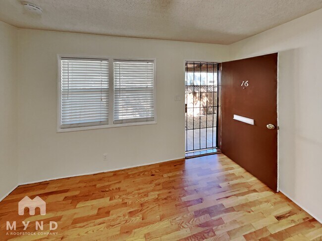 Building Photo - 16 Garrison Dr