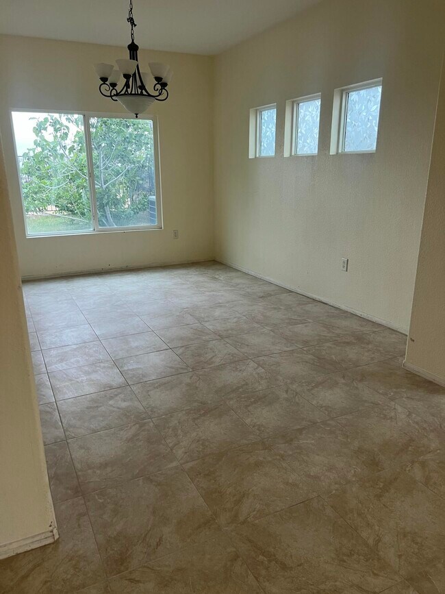 Building Photo - 4301 Bethpage Dr