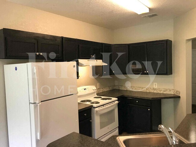 Foto del edificio - 5351 Sylvania Ave