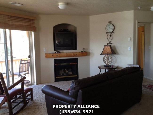 Building Photo - FULLY FURNISHED / FOX BAY CONDO