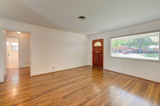 Building Photo - 4538 Warm Springs Rd