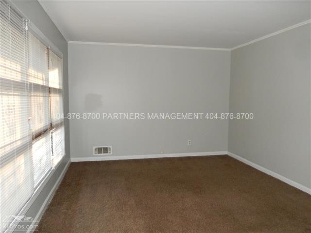 Foto del edificio - 2952 Valley Ridge Dr