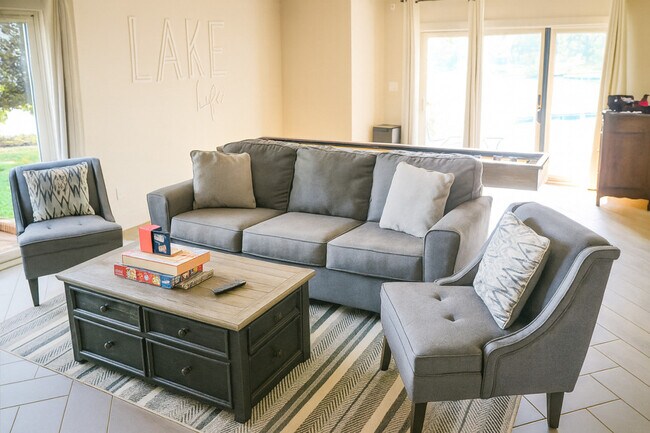 Foto del edificio - 11940 Springpoint Ln