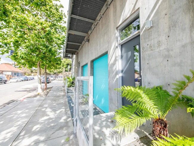 Foto del edificio - 969 Sigsbee St