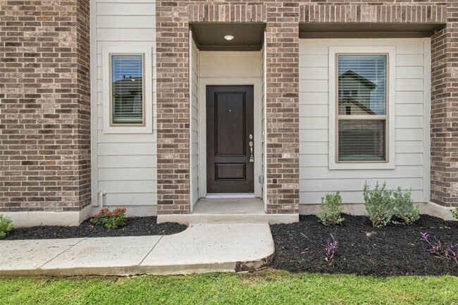 Building Photo - 2500 Forest Creek Dr