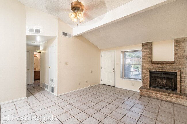 Building Photo - 667 White Cliffs Dr