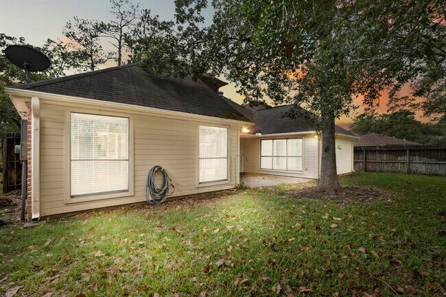 Building Photo - 38 Devonshire Dr