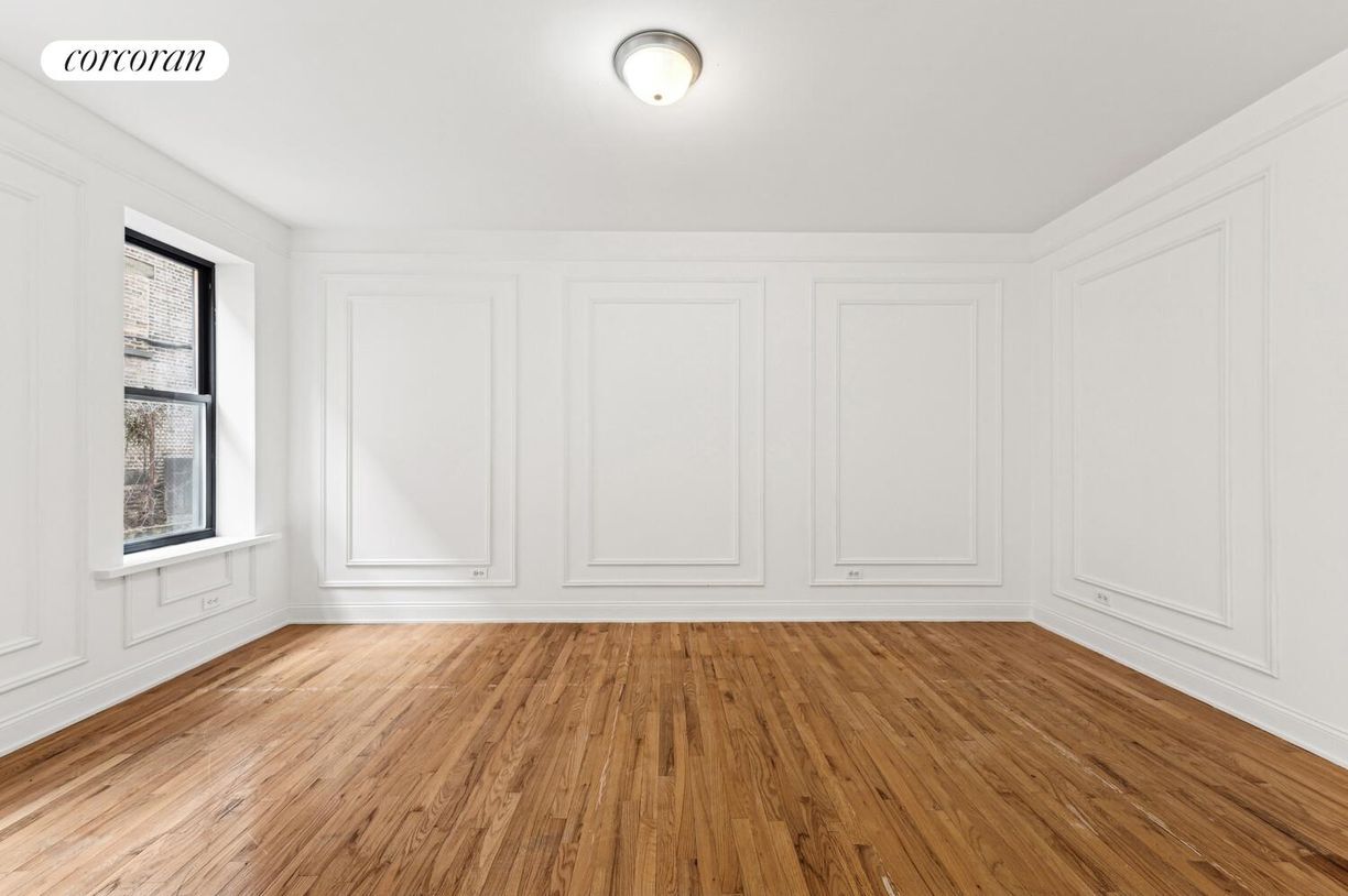 Foto principal - 114 W 16th St