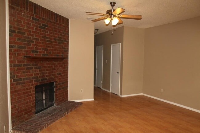 Building Photo - 228 Samuel Blvd