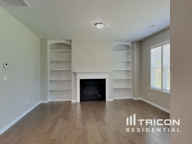 Building Photo - 169 Forsyth Pkwy