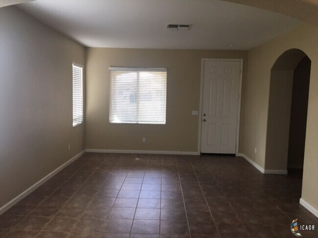 Building Photo - 102 Countryside Dr