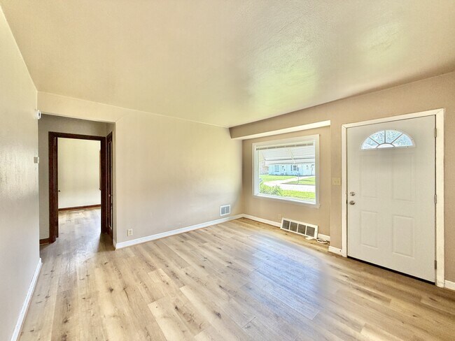 Foto del edificio - 1029 McKinley Ave