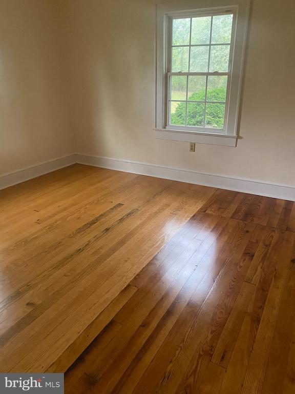 Building Photo - 241 Edward Ln