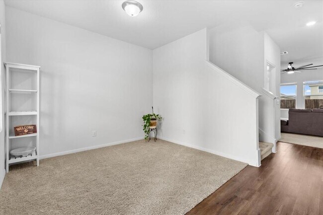 Foto del edificio - 308 Shiro Dr